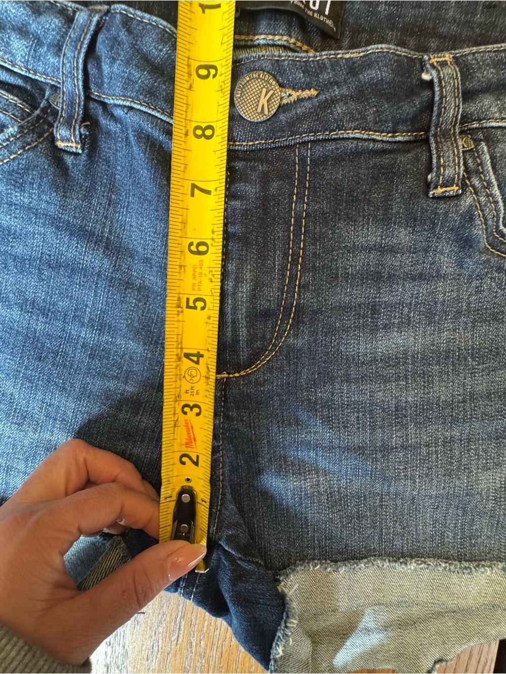 Kut from the kloth‎ Women’s Size 4 Jean Shorts  Raw Hem Cut Off - Picture 5 of 12